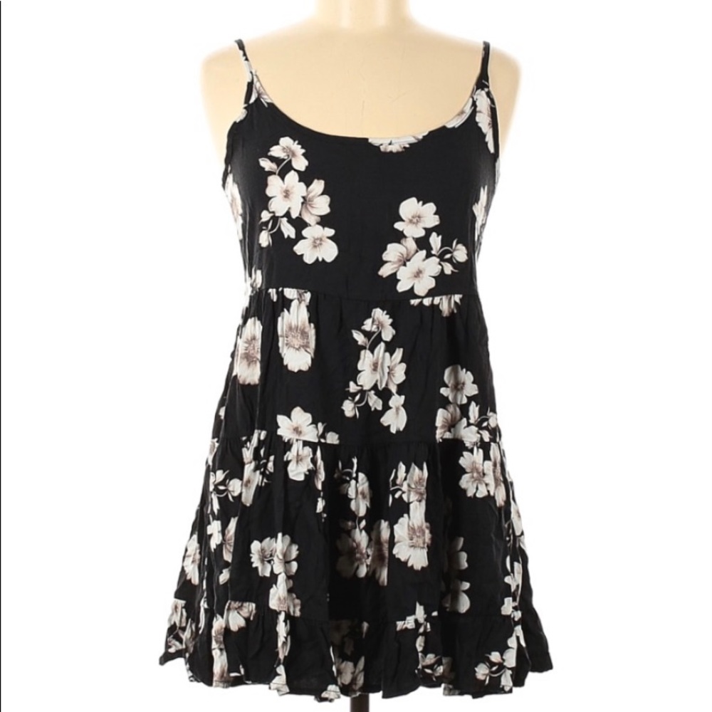 Open back tiered floral ruffle mini dress